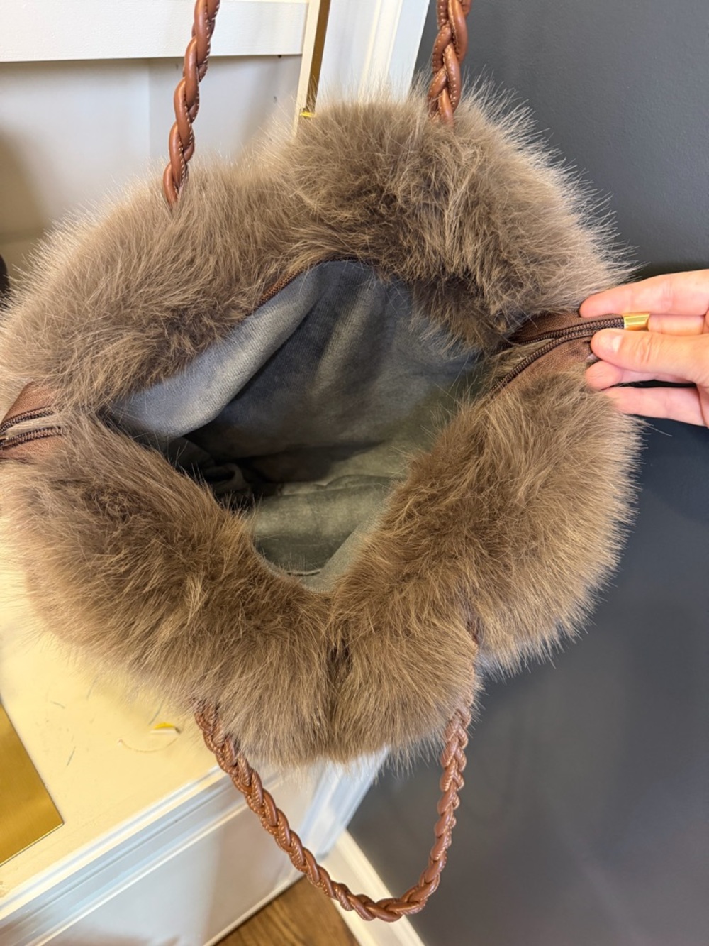 Soft Faux Fur Tote Bag Neutral Brown Gray Shoulder Bag NWOT - Picture 5 of 5
